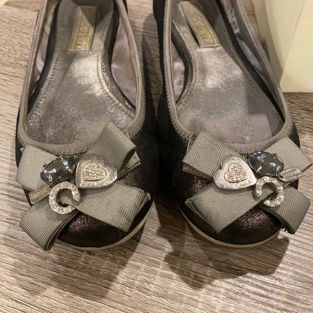 Coach caper pewter flats 8